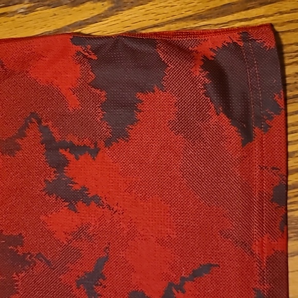 Nike 365/347 Athletic Shirt  - Boys Small - Picture 4 of 7